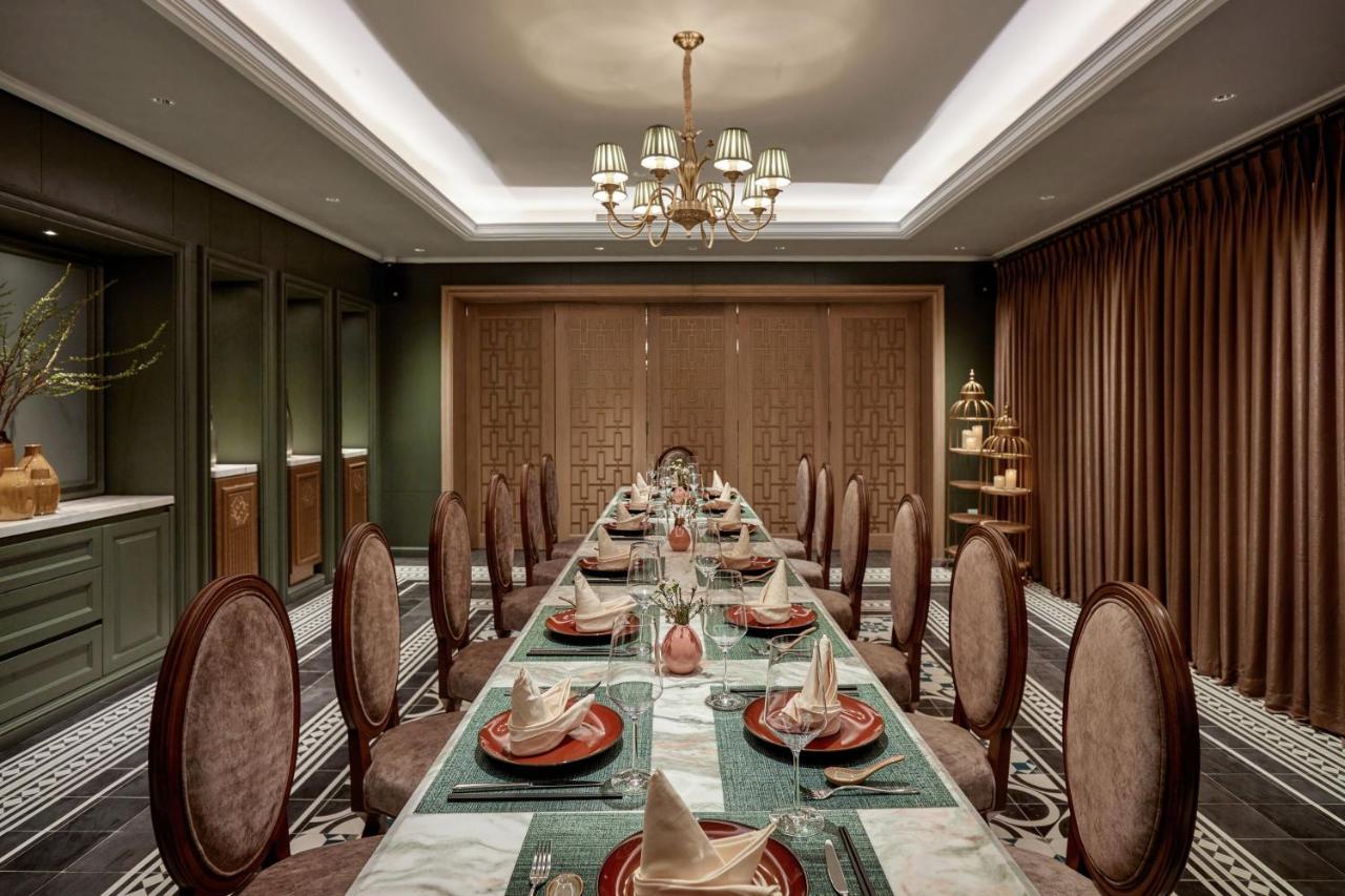 Peridot Grand Luxury Boutique Hotel Ханой Экстерьер фото The dining room