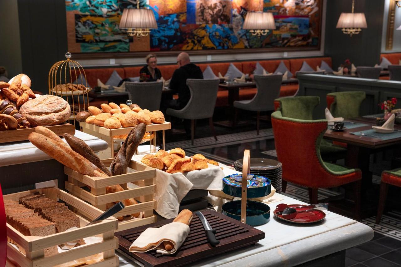 Peridot Grand Luxury Boutique Hotel Ханой Экстерьер фото The restaurant's interior