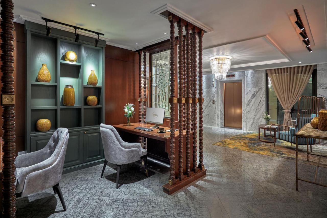 Peridot Grand Luxury Boutique Hotel Ханой Экстерьер фото The hotel's lobby