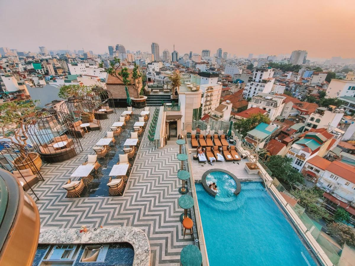 Peridot Grand Luxury Boutique Hotel Ханой Экстерьер фото The rooftop pool at the hotel