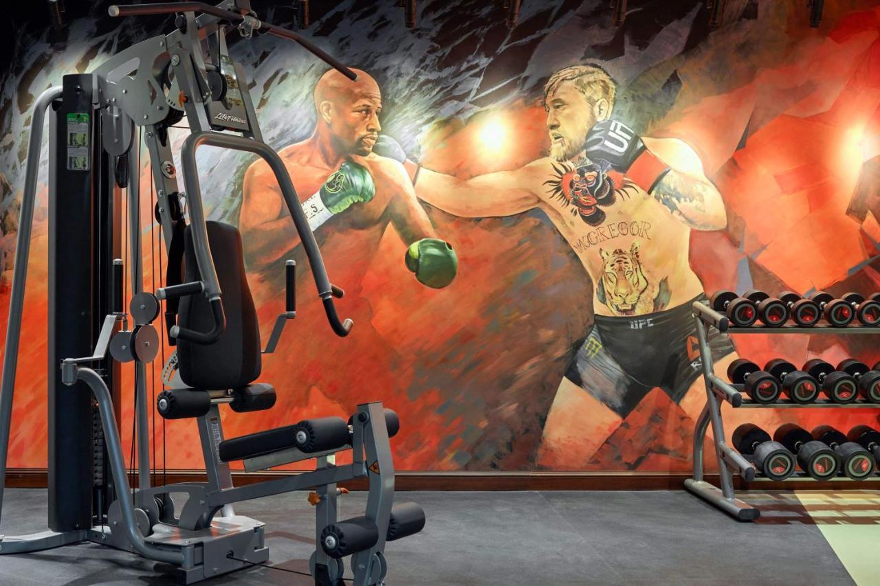 Peridot Grand Luxury Boutique Hotel Ханой Экстерьер фото The gym at the National Football Centre